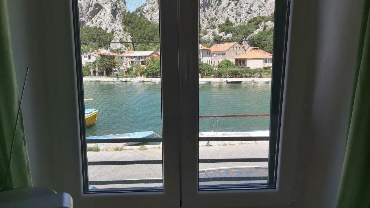 Apartment Mandic Omis Exterior photo