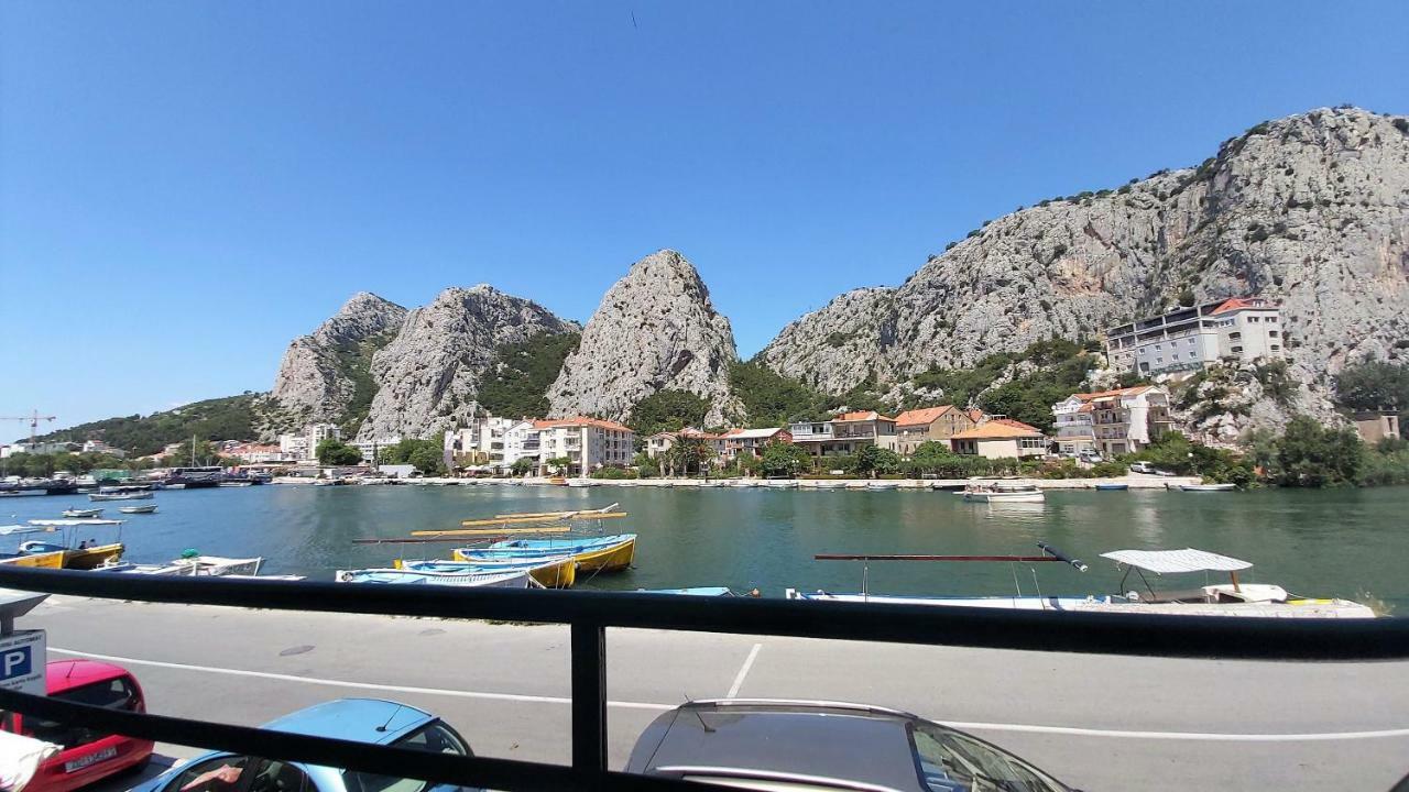 Apartment Mandic Omis Exterior photo