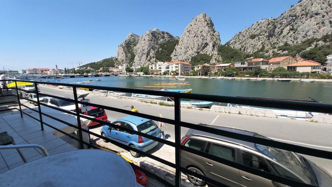 Apartment Mandic Omis Exterior photo
