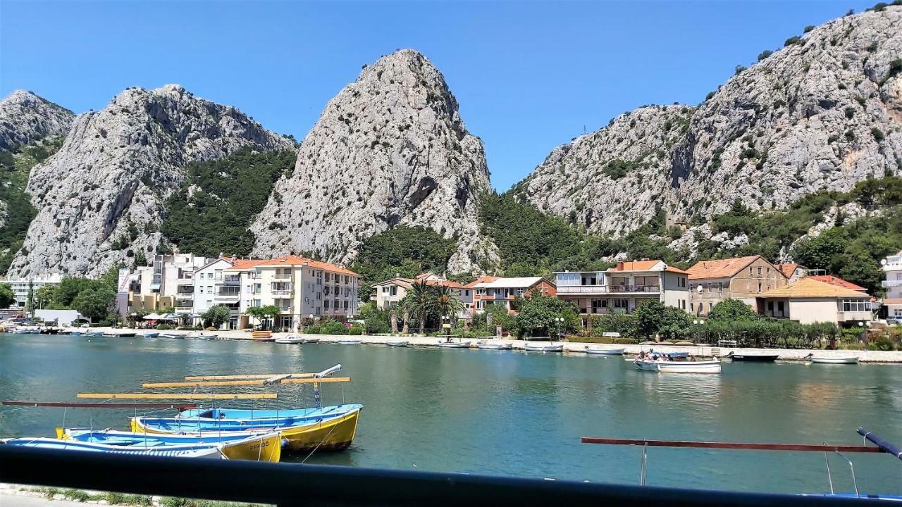 Apartment Mandic Omis Exterior photo